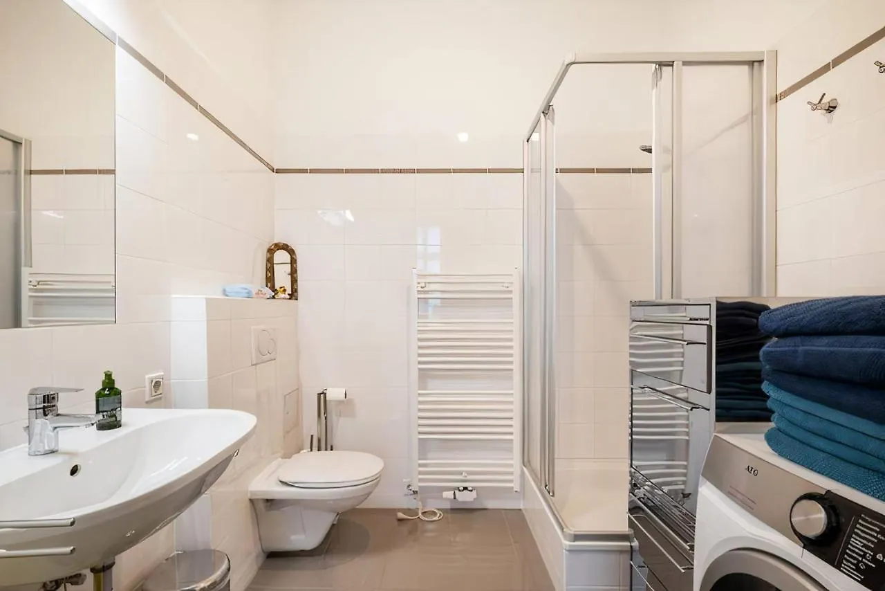 Imperial Gem . Flamboyant Studio . Heart Of Vienna Apartment 0*,  Austria