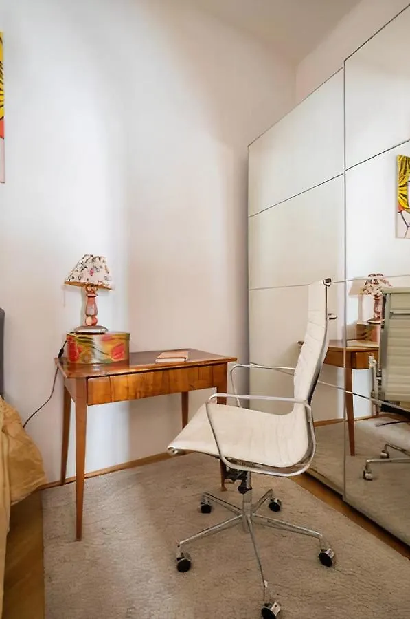 Ferienwohnung Imperial Gem . Flamboyant Studio . Heart Of Wien Österreich