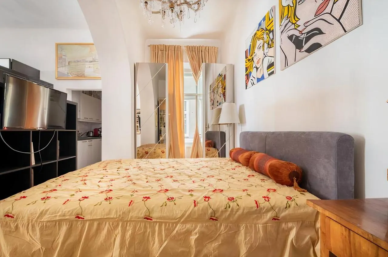 Ferienwohnung Imperial Gem . Flamboyant Studio . Heart Of Wien 0*,  Österreich